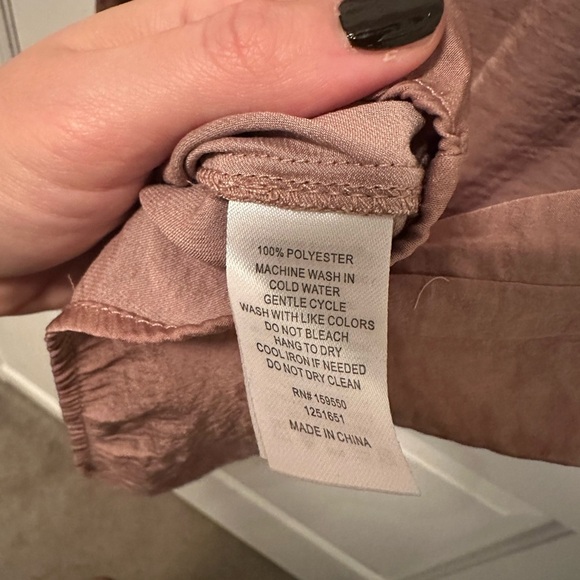 Madison d’Amélie V-Neck Blouse - Picture 2 of 4